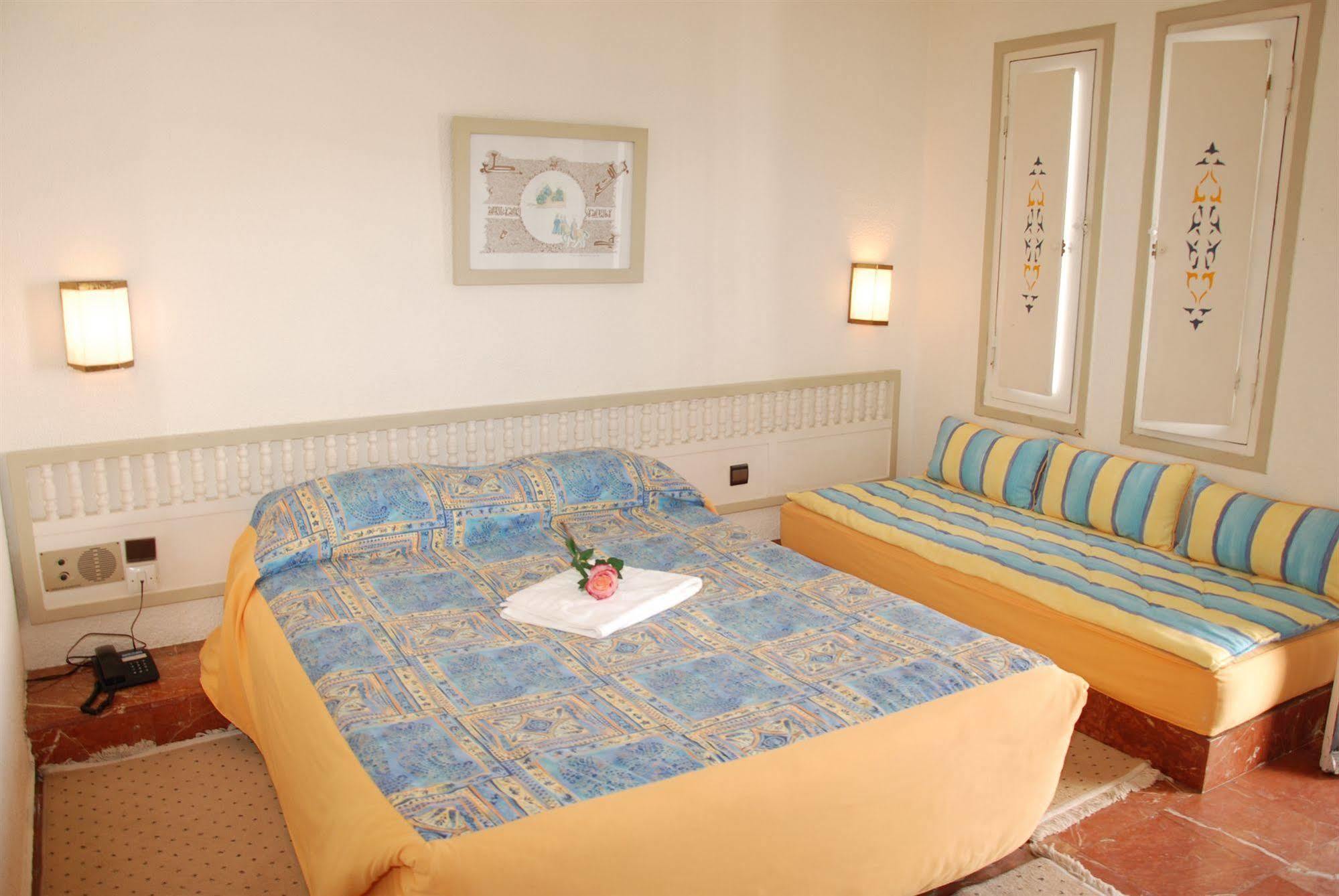 Hotel Les Omayades Agadir Buitenkant foto