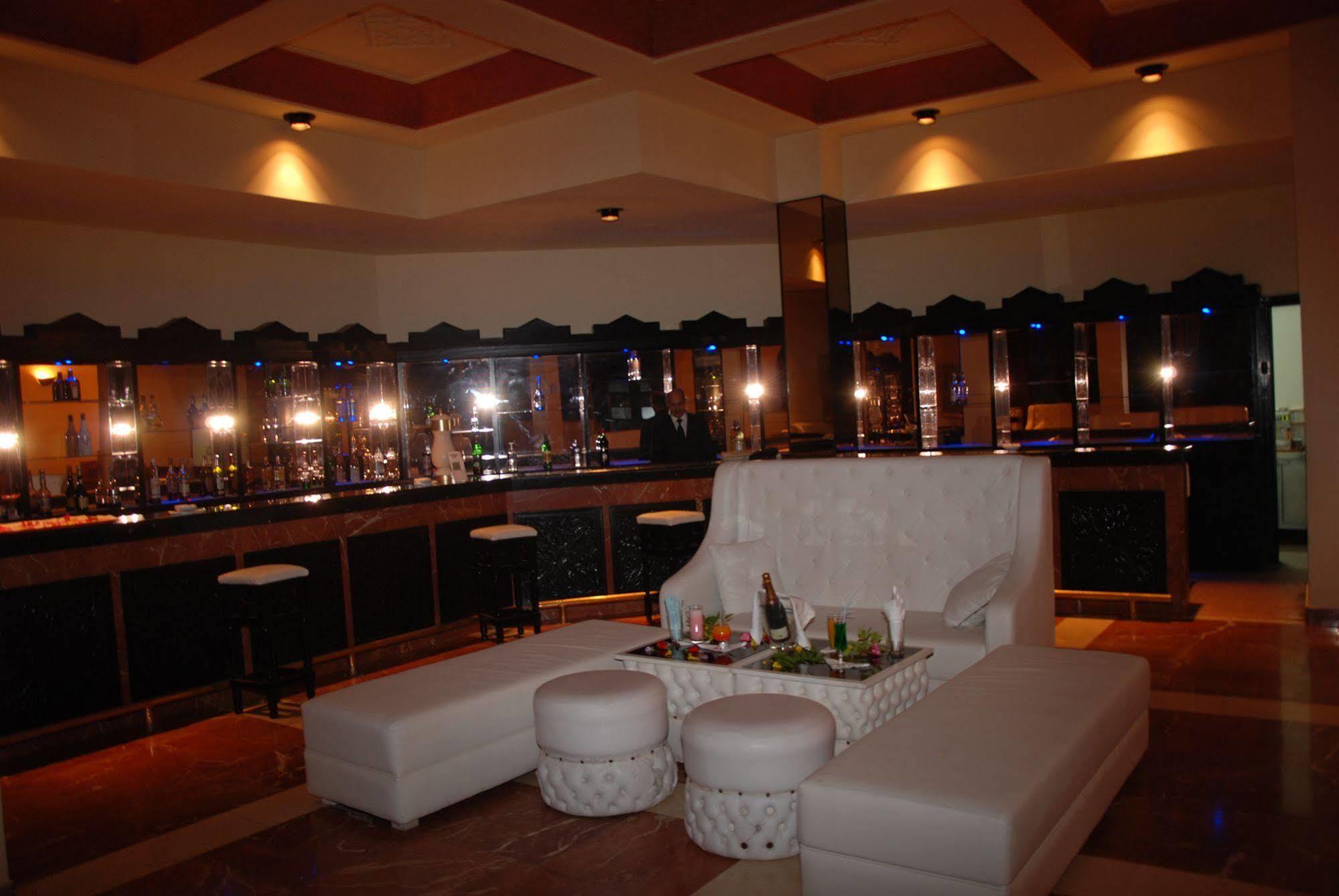 Hotel Les Omayades Agadir Buitenkant foto